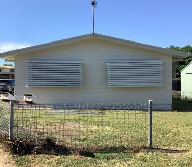 Moranbah Apartment | 1 4 Miller Quiet, Charming 3BR