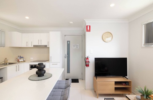Rocklea Apartment | 1 Bdr Apt w/AC | Covered Parking | 516F1