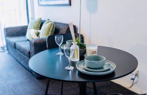 Parramatta Hotel | 1 Bedroom Apartment In the heart of Parramatta CBD