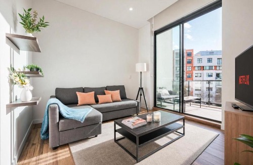 Ultimo Apartment | 1 Bedroom Apartment Ultimo with Pool and Gym Access