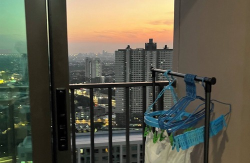 Suan Luang Condo | #1 Summer sunshine 29sqm Room with AC, fitness room, WiFi, pool, washing machine