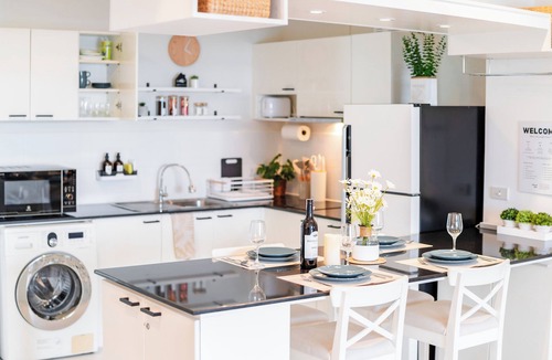 Khao Takiab Condo | 104m², 8 Pools, Waterpark, Terrace, 75" TV, 5-Min Walk to Beach & Cicada