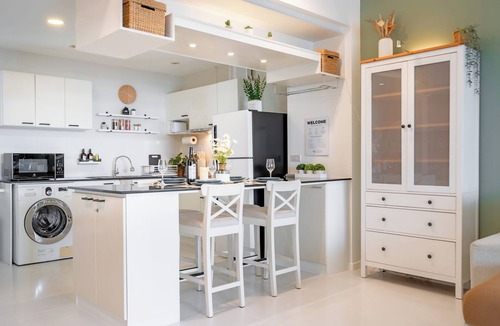Khao Takiab Condo | 104m², 8 Pools, Waterpark, Terrace, 75" TV, 5-Min Walk to Beach & Cicada