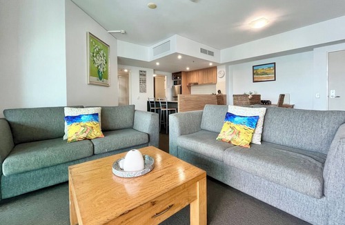 Cairns Central Business District Apartment | '117' Impressions by the Sea— 2BR | 2BA | Ocean Views | Parking