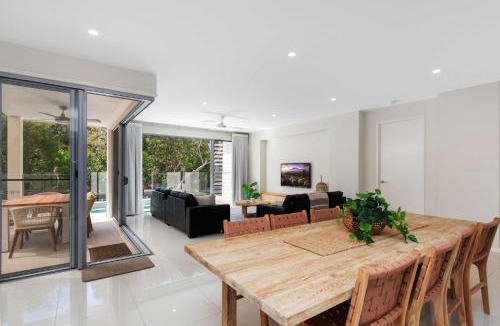 Mount Coolum House | 13 Wave Crescent