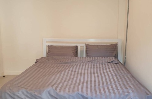 Chana Songkhram Hostel | 1919hostel