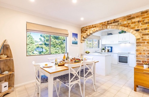 Nelson Bay House | 2 10 Krait Close - Only 350mtrs to the Boat Ramp and Wifi