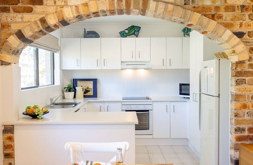 Nelson Bay House | 2 10 Krait Close - Only 350mtrs to the Boat Ramp and Wifi