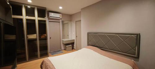 Bang Kra So Apartment | 2-bedroom flat in Bangkok, Chao Phraya River