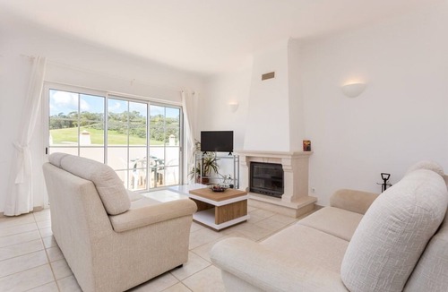 Budens House | 2-bedroom townhouse with golf views