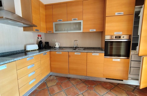 Burgau House | 2 bedrooms, 3 bathrooms, AC, Wi Fi, private pool - walk to the beach!