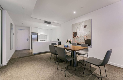 Chatswood CBD Apartment | 2 beds lovely apt in the heart of chatswood