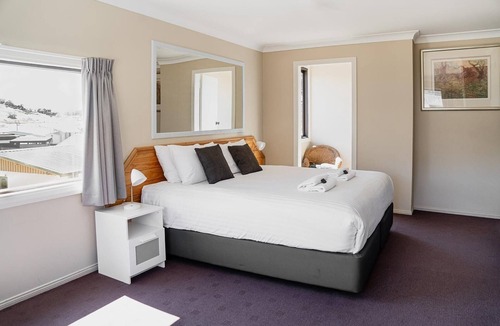 Perisher Valley Hotel | 2 Share - Double or Twin Share