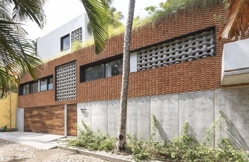 San Francisco House | 2BDR 2.5Bath Vacation House w/Private Pool Steps from the Beach