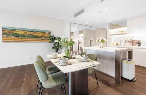 Barangaroo Apartment | 2BR Water View Apt, FreeParking, near CBD| Harbour