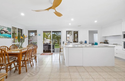 Wurtulla House | 3 bedroom comfortable home pet friendly