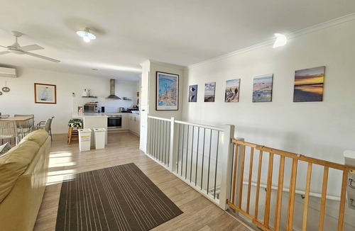 Waterhouse House | 300 Steps - 300 Steps to Robes' famous Longbeach - Pet friendly Inside