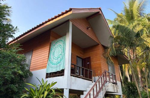 Thong Sala House | 300m to Beach Quiet Forest Fast WiFi