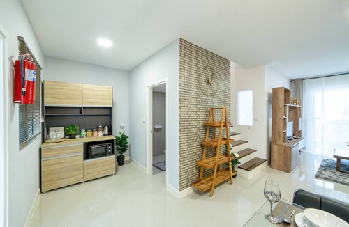 Ban Don Chan House | 3Bd room townhouse near shopping mall and International school + Free parking