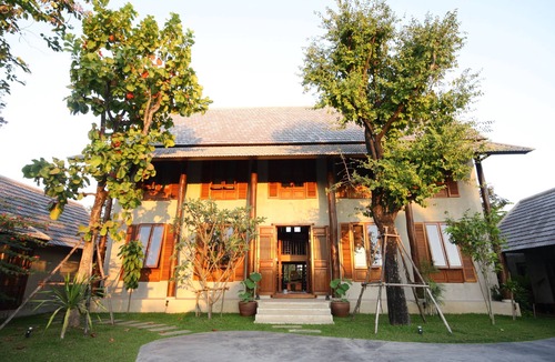 Chiang Mai Province Villa | 4 Bedroom Villa in Chiangmai with Pool.