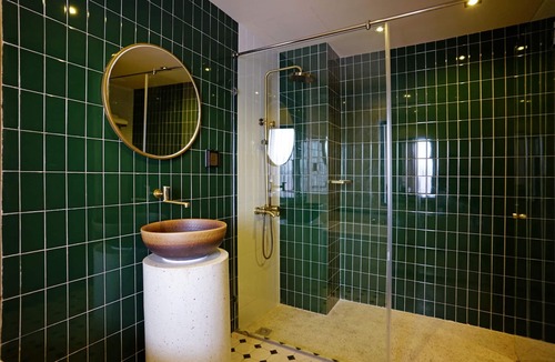 Ban Phan Thom Hotel | 4 Monkeys Hotel