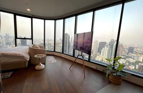 Khlong Tan Apartment | 43F Skyline View BTS Thonglor
