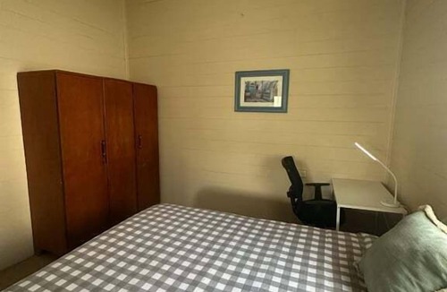 Rockhampton House | 45 Kent Street Room A