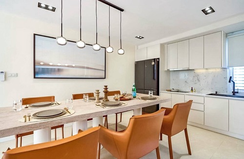 San Phak Wan Villa | 4BR Art-Luxury Pool Villa - Cozy Sala & WiFi