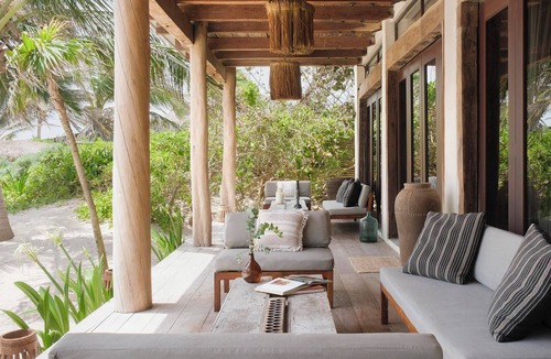 Zona Hotelera Villa | 4BR Beachfront Villa Ideal for Groups & Getaways