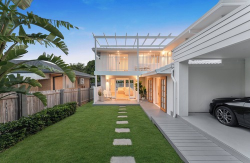 Southport House | 4BR Family Home with Ping Pong & Snooker Table | Theme Parks