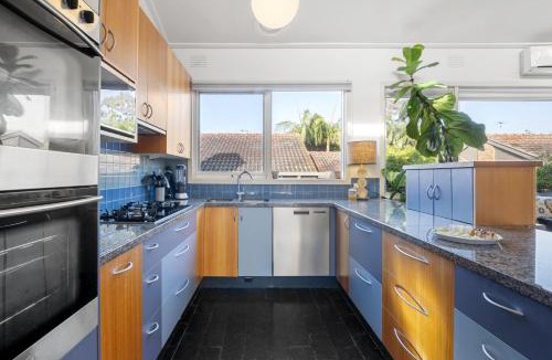 Beaumaris House | 5-Bed Haven with Pool Minutes From Beaches & Parks