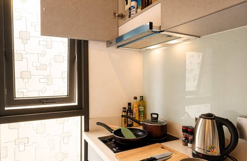 Sukhumvit Condo | 5 min to BTS Fully Equipped Kitchen with City View