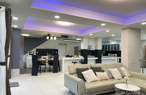 Kathu Villa | 5BR Lucky Pool Villa Kathu Golf - 12 guest
