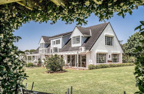 McLeods Shoot House | A Perfect Stay - Pacific Ridge