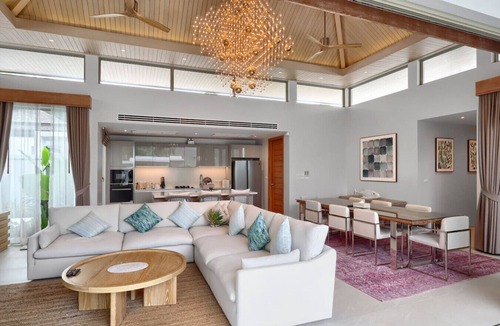 Bang Tao House | A private modern Balinese luxury villa