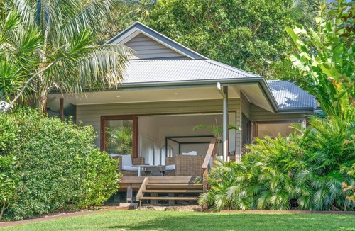 Ewingsdale Apartment | A Private Studio Retreat with Hinterland Views