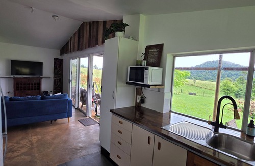Ravenshoe House | A Rustic 3 brm Farmhouse on 25 acres in Ravenshoe amongst the Misty Mountains.