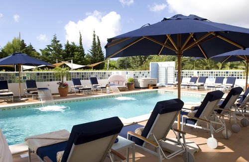 Funchal Apartment | A stylish apartment for two with poolside relaxation.