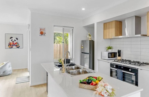 Richlands House | A two-story standalone house located in Richlands