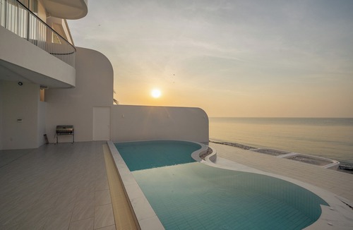 Takat Ngao Villa | Aadhitiya Private Pool Villas