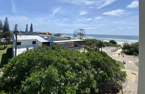 Cabarita Beach Apartment | Absolute Beach Front - Cabarita Promenade - Sea View - 3 Bedroom Apartment