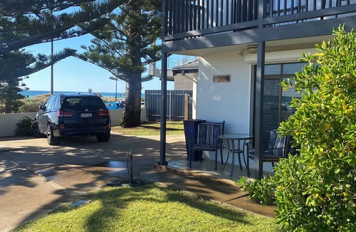 Moana House | Absolute Beachfront Getaway Moana Beach