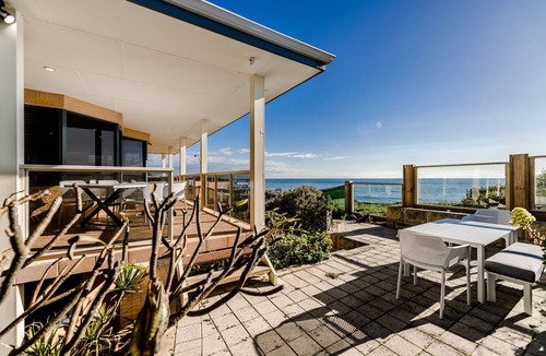 Halls Head House | Absolute Oceanfront - Escape