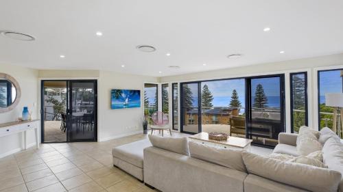 Avoca Beach House | Agave Cove - Great Spot In The Heart Of Avoca!