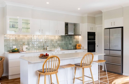 Mollymook House | Ahgunyah Beach House - Beautiful, spacious home opposite the Golf Course