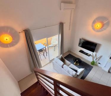 Cayenne Apartment | Air-conditioned studio with mezzanine in Cayenne