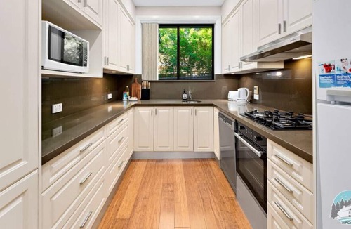 Beacon Hill House | Aircabin - Beacon Hill - Lovely - 3 Beds House
