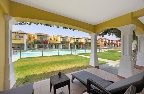 Luz de Tavira House | Alecrim Lux Tavira Residence 4M: Shared Pool, Wi-Fi & Air Conditioning