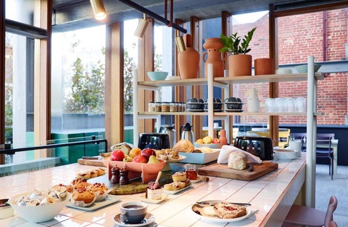 Perth Hotel | Alex Hotel
