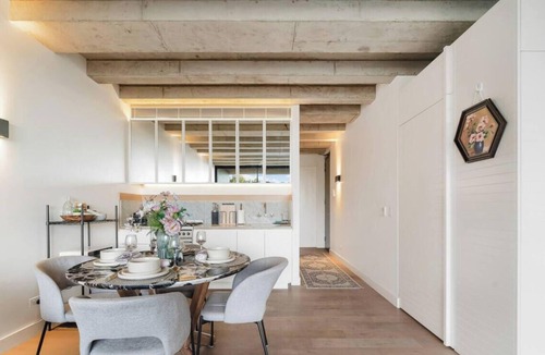 Alexandria Apartment | Alexandria Raw Space Living | near CBD